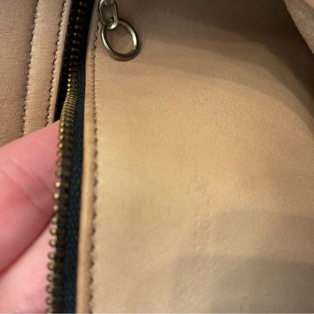 1980's Coach Town crossbody Leather purse
Marked Irregular - Picture 11 of 15